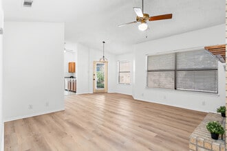 1303 Chapel Creek Rd in Waco, TX - Building Photo - Building Photo