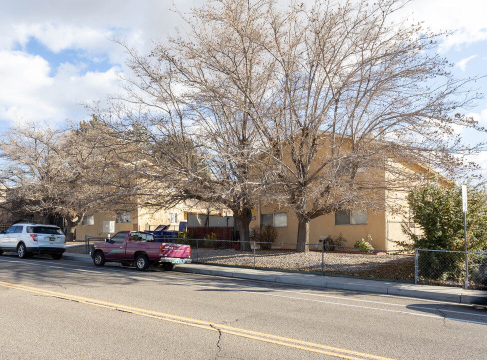 12912 Constitution Ave NE in Albuquerque, NM - Building Photo