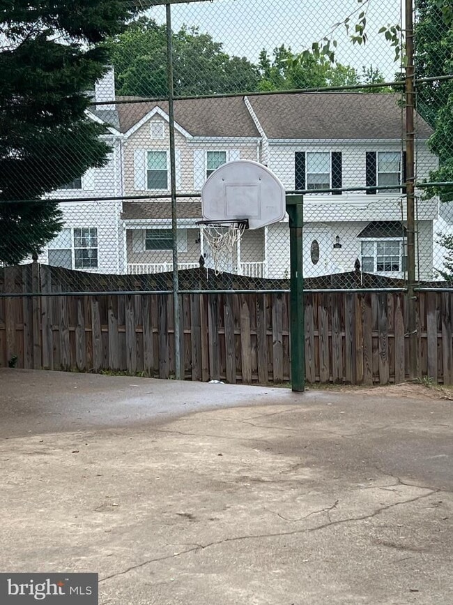 102 Piccadilly Ln in Stafford, VA - Building Photo - Building Photo