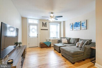 225 W 6th Ave in Conshohocken, PA - Building Photo - Building Photo