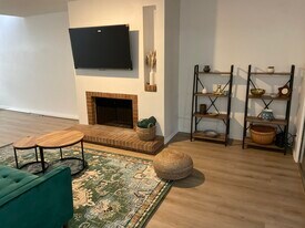 440 N Dodge Blvd, Unit Master Bedroom in Tucson, AZ - Building Photo