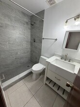 2036 Las Palmas Cir in Orlando, FL - Building Photo - Building Photo