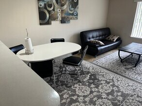 8889 Caminito Plz, Unit 7221 in San Diego, CA - Building Photo - Building Photo