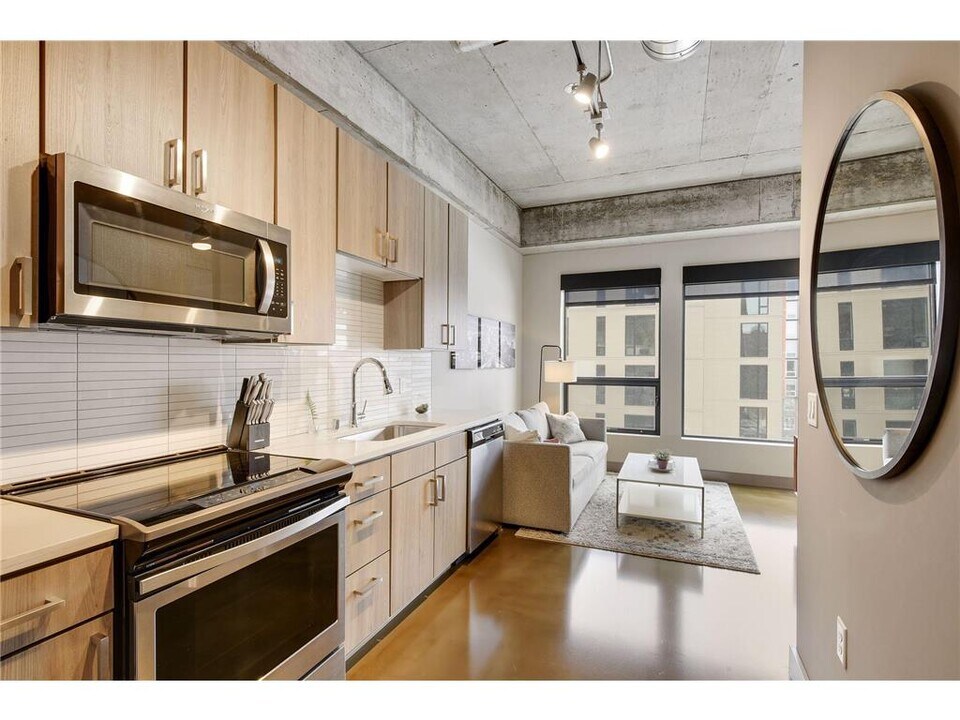 728 N 3rd St in Minneapolis, MN - Building Photo