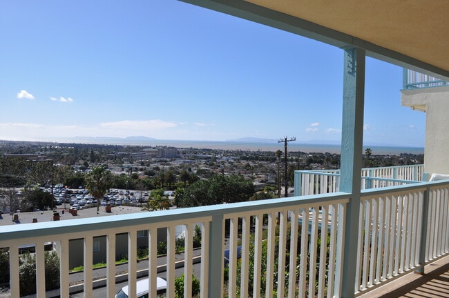 3305 Hilltop Dr, Unit 3305 in Ventura, CA - Building Photo - Building Photo