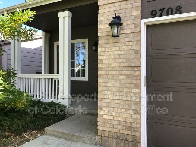 9708 S Castle Ridge Cir in Littleton, CO - Building Photo - Building Photo