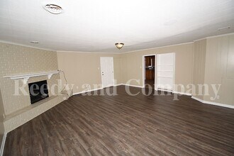 5610 Millbranch Rd in Memphis, TN - Building Photo - Building Photo