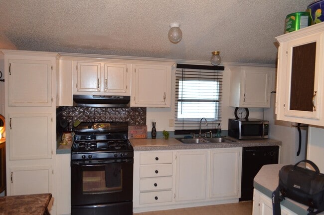 1105 N Lamesa Rd in Midland, TX - Building Photo - Building Photo
