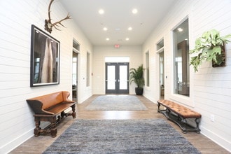 The MarQ in Georgetown, KY - Foto de edificio - Interior Photo