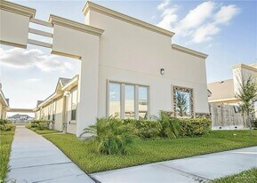 7 Taxco Ct in Edinburg, TX - Building Photo