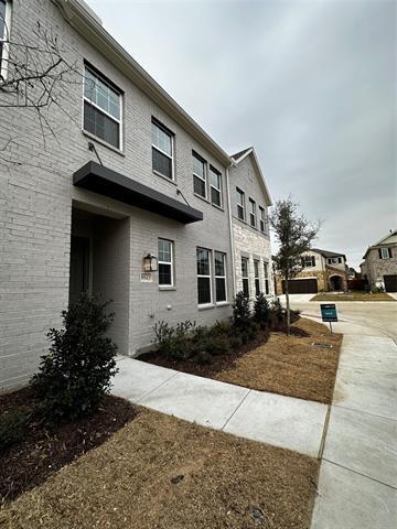 9943 Hennings St in Irving, TX - Building Photo - Building Photo