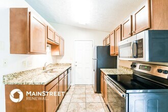 6523 Woodmere Cir in Indianapolis, IN - Foto de edificio - Building Photo