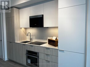 28-928 Eastern Ave in Toronto, ON - Building Photo - Building Photo