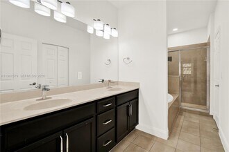 9243 SW 227th Terrace in Cutler Bay, FL - Building Photo - Building Photo