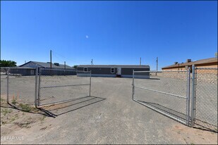3491 N Ascencion St in El Paso, TX - Building Photo