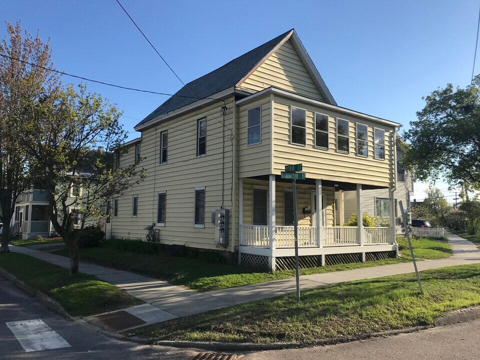 125 Manhattan Dr, Unit 1 in Burlington, VT - Foto de edificio