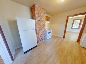 243 NW 10th St in Corvallis, OR - Building Photo - Building Photo