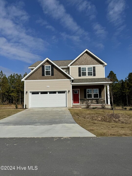 551 Stadium Dr in Cameron, NC - Foto de edificio