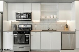 8511 15th Ave NW in Seattle, WA - Building Photo