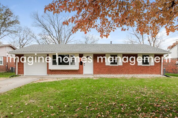 11811 Vancleve Ave in Springdale, OH - Building Photo