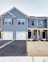 1266 Susan Cir in Breinigsville, PA - Building Photo - Building Photo