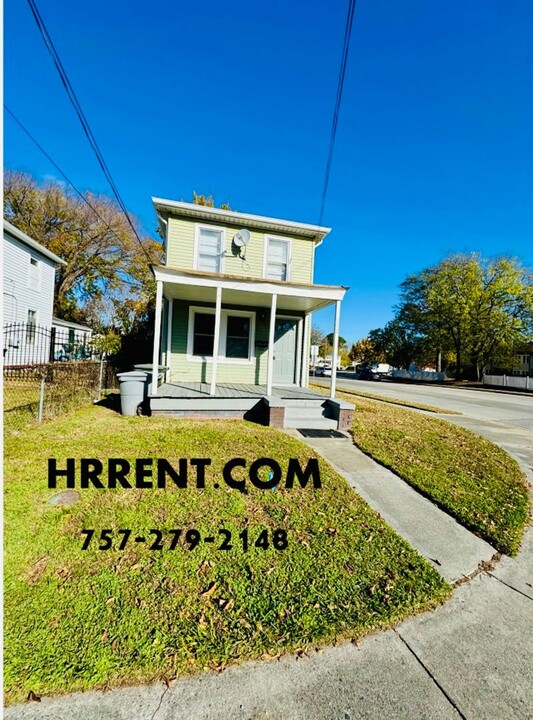 302 Chapel St in Hampton, VA - Foto de edificio