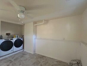 24 Huron Ave in Parsippany Troy Hills, NJ - Foto de edificio - Building Photo