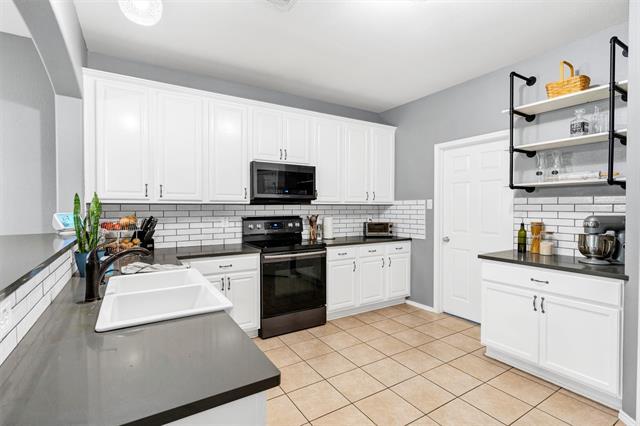 221 Brookdale Dr in Midlothian, TX - Building Photo - Building Photo