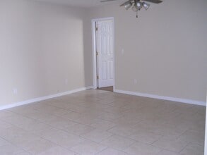 974 Bates Dr in Nixa, MO - Building Photo - Building Photo