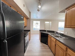 5955 Westgate Dr in Orlando, FL - Building Photo - Building Photo