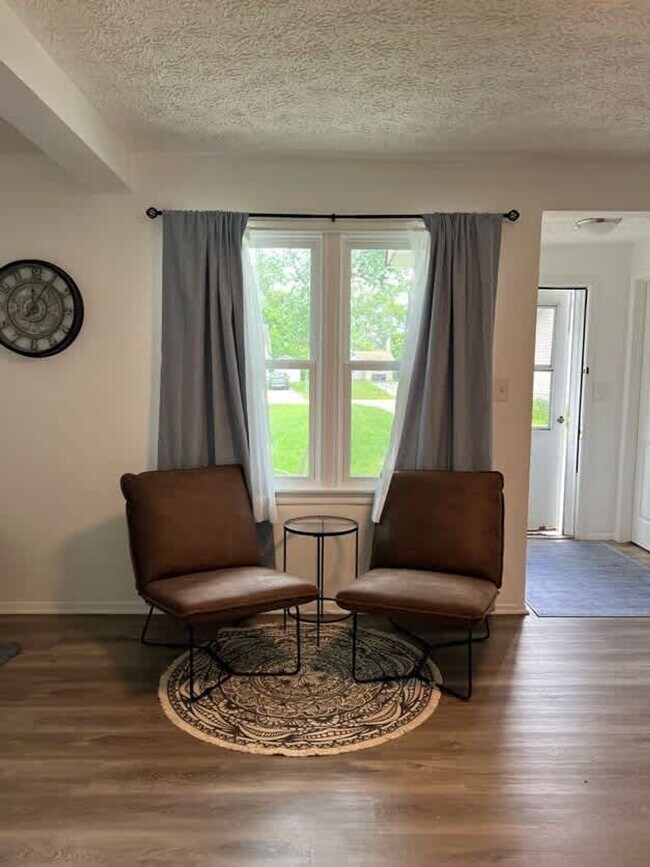 27385 Park Ct in Madison Heights, MI - Foto de edificio - Building Photo