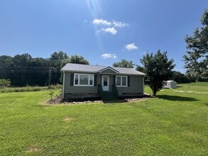 393 Snow Creek Rd in Seneca, SC - Building Photo - Building Photo