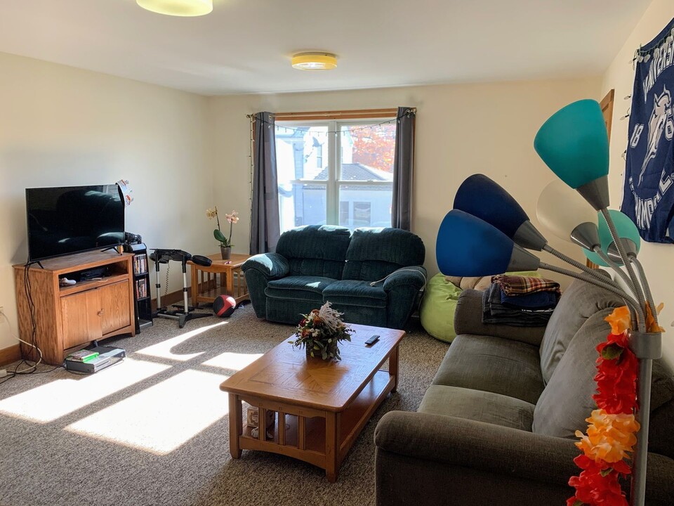 275 - 279 Mast Rd in Durham, NH - Foto de edificio