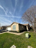 7056 Kelmscott Ln in Roseville, CA - Building Photo