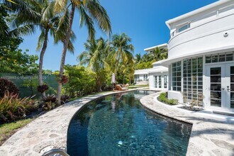 841 19th St in Miami Beach, FL - Foto de edificio - Building Photo