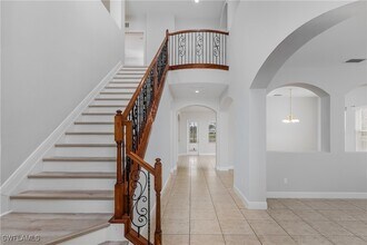2055 Par Dr in Naples, FL - Foto de edificio - Building Photo