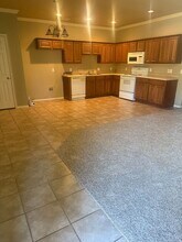 3705 Matthew Dr in Yukon, OK - Building Photo - Building Photo