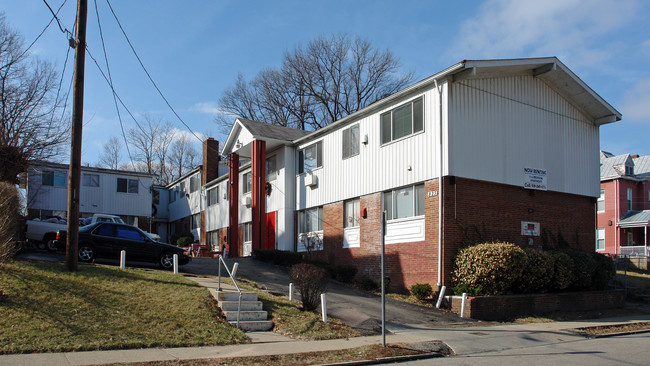 823 Lincoln Ave in Cincinnati, OH - Foto de edificio - Building Photo