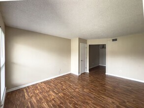 2503-2503 E Morris Dr in Columbia, MO - Building Photo - Building Photo