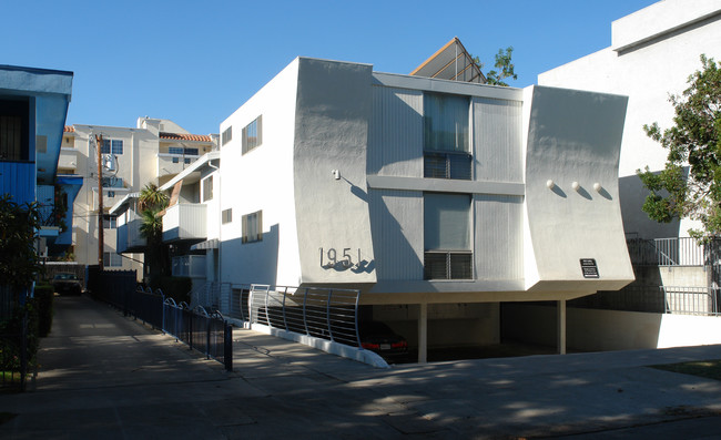 1951 Selby Ave in Los Angeles, CA - Foto de edificio - Building Photo