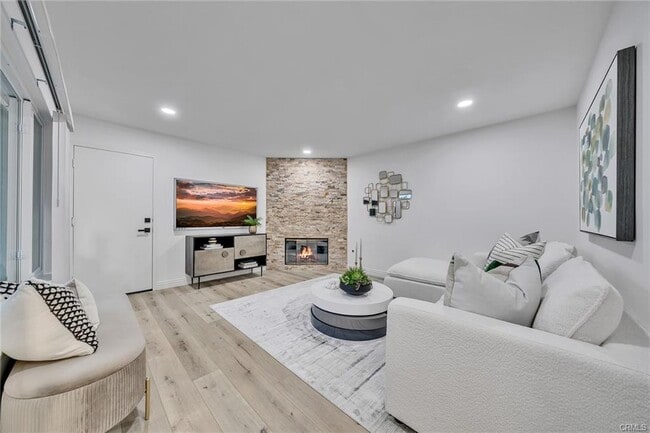 27625 Niguel Village Dr in Laguna Niguel, CA - Building Photo - Building Photo