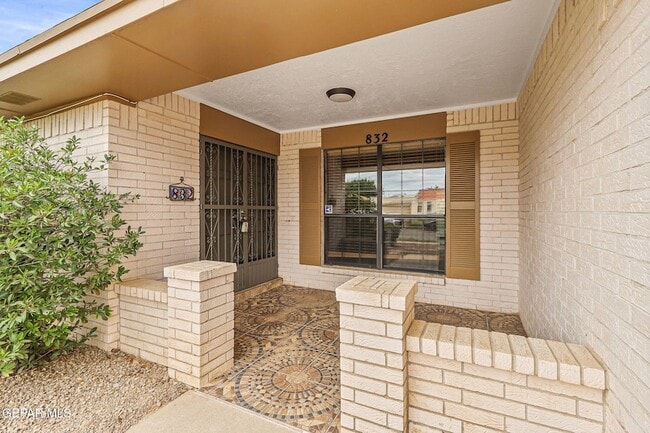 832 Tepic Dr, Unit 311 in El Paso, TX - Building Photo - Building Photo