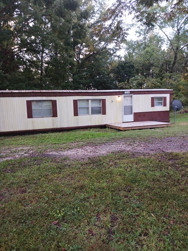 property at 2124 Countryside Dr