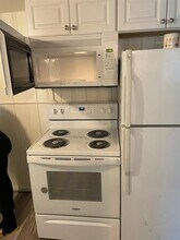 202 S Lynn St-Unit -10 in Urbana, IL - Building Photo - Building Photo