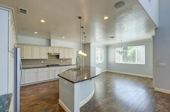 1148 Cordova Ave in Clovis, CA - Building Photo - Building Photo