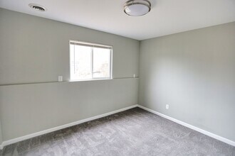 865 Grand Ave NE in Grand Rapids, MI - Building Photo - Building Photo