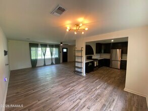 9922 N Parkview Dr in Baton Rouge, LA - Building Photo - Building Photo