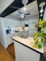 16 Windsor A in West Palm Beach, FL - Building Photo