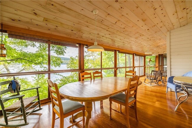 property at 1519 S Lake Rd