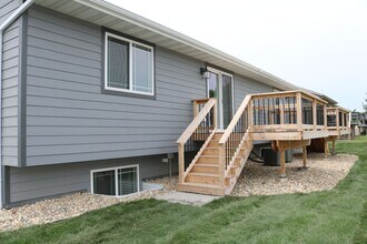 6612 E 45th St in Sioux Falls, SD - Building Photo - Building Photo